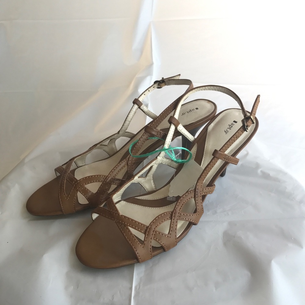 Caramel Apt9 Slings Size 8